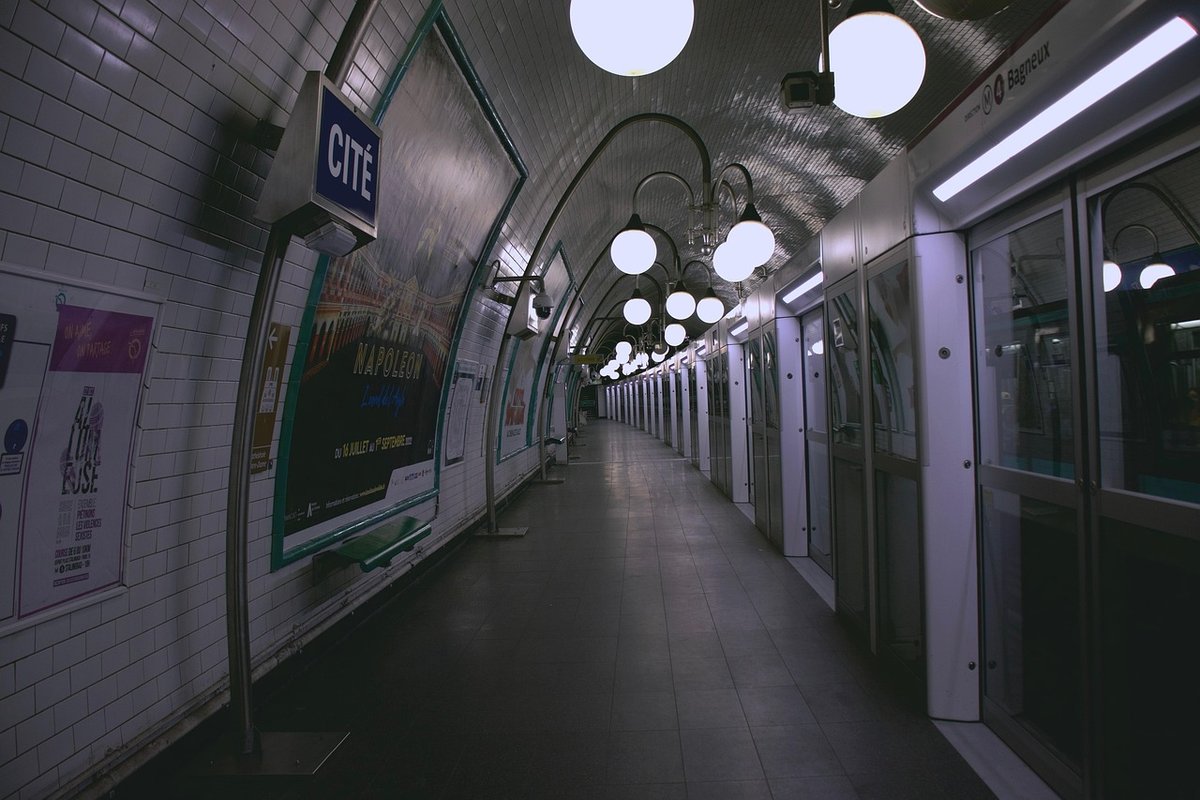 Navigating Metro Paris with a Map and Travel Tips - Cultured Wanderer